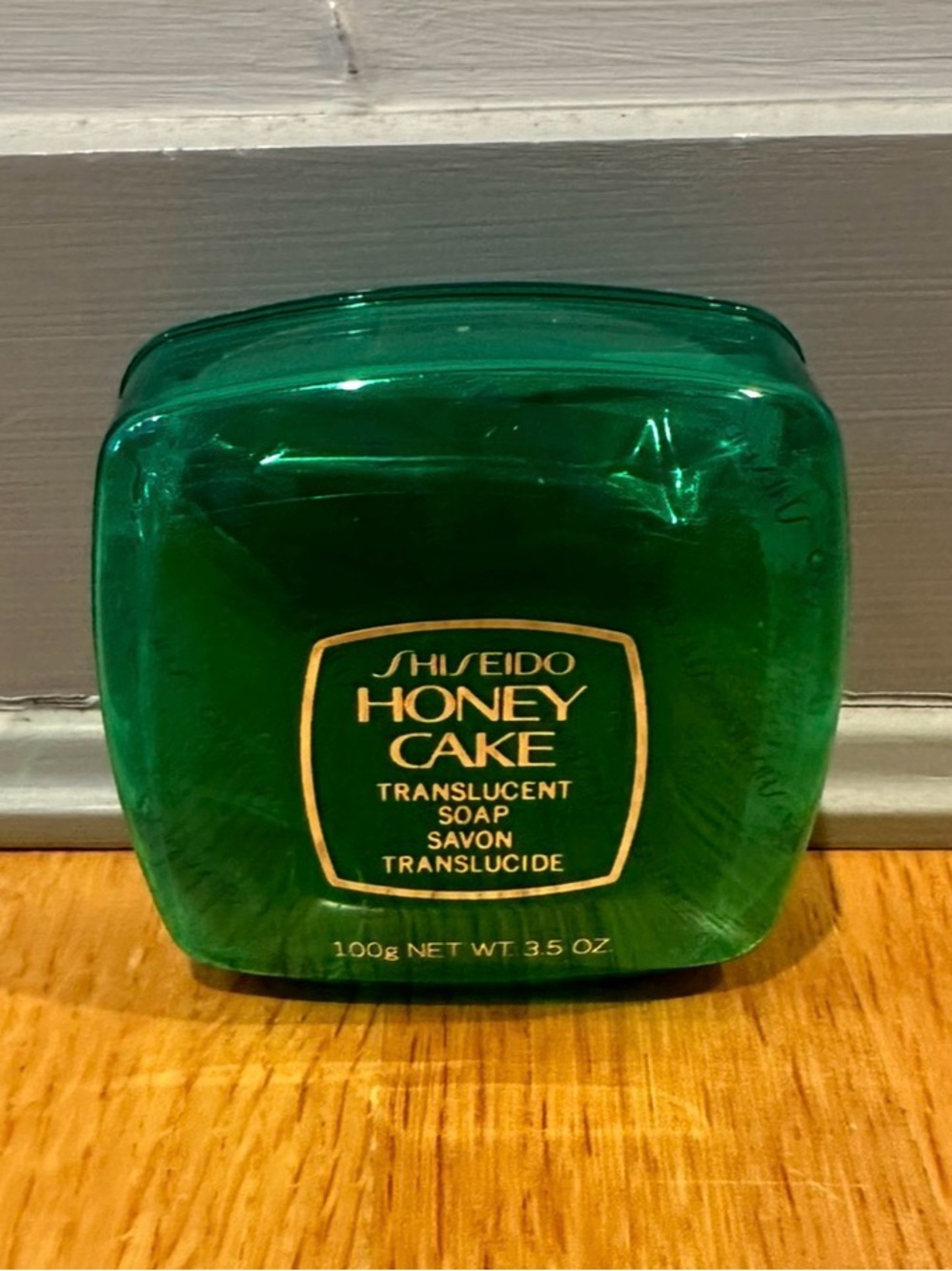 Shiseido Honey Cake Translucent Soap 3.5 oz Emerald Green